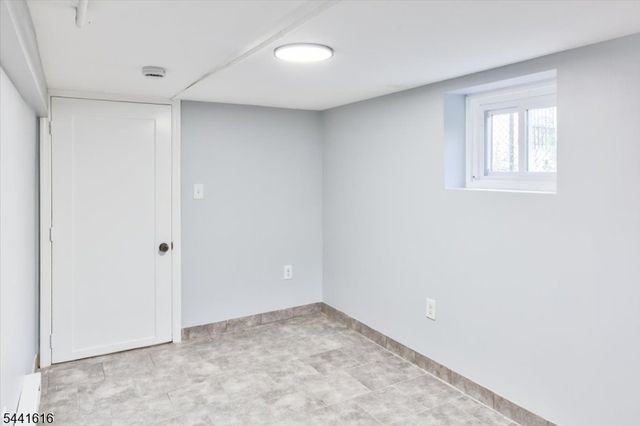 20 Edwin Pl, Newark City, NJ 07112