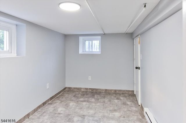 20 Edwin Pl, Newark City, NJ 07112