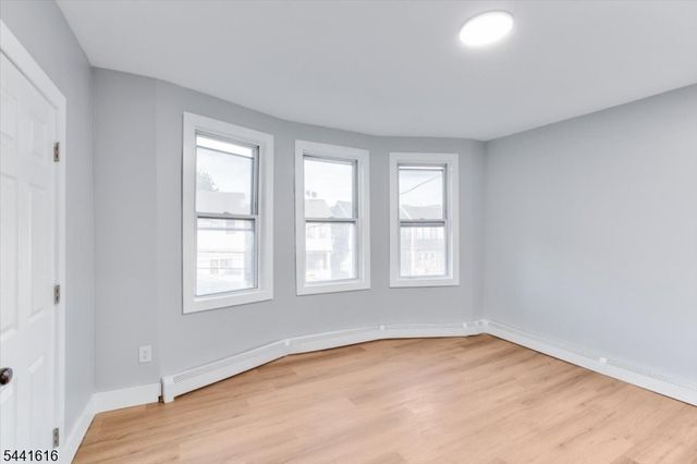 20 Edwin Pl, Newark City, NJ 07112