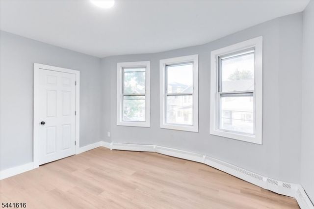 20 Edwin Pl, Newark City, NJ 07112