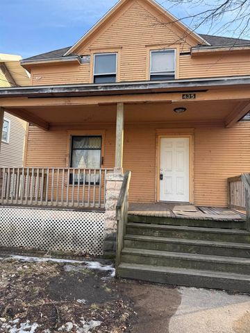 435 Conger St, Waterloo, IA 50703