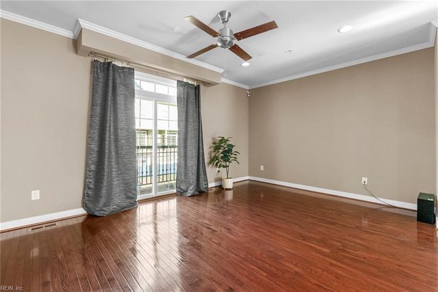 4907 Settlers Market BLVD, Williamsburg, VA 23188