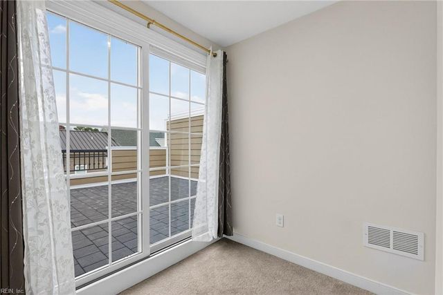 4907 Settlers Market BLVD, Williamsburg, VA 23188