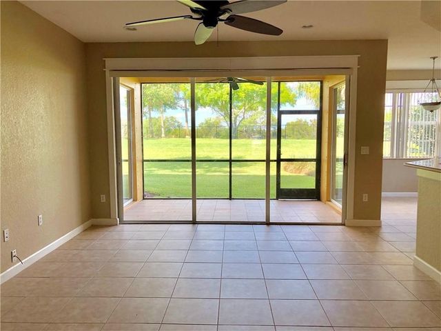 7911 NW 128th Lane 11-c, Parkland, FL 33076