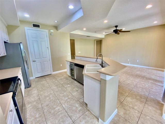 7911 NW 128th Lane 11-c, Parkland, FL 33076