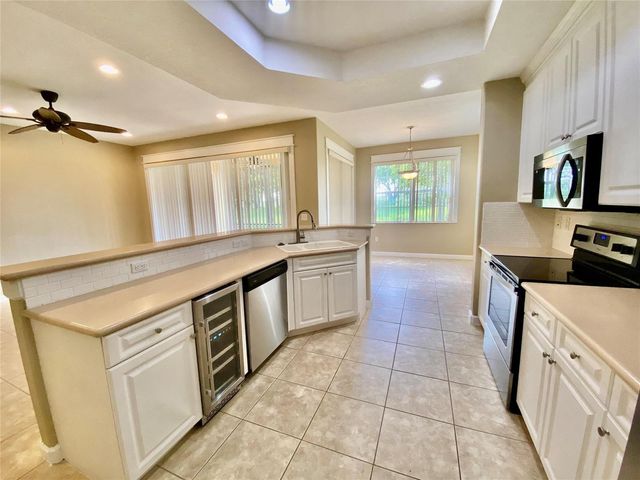 7911 NW 128th Lane 11-c, Parkland, FL 33076