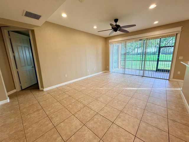 7911 NW 128th Lane 11-c, Parkland, FL 33076
