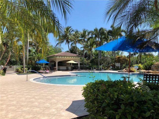 7911 NW 128th Lane 11-c, Parkland, FL 33076
