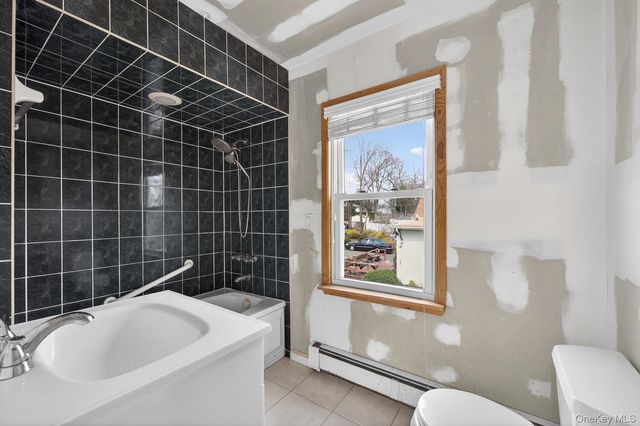 87 8th Avenue, Huntington Station, NY 11746