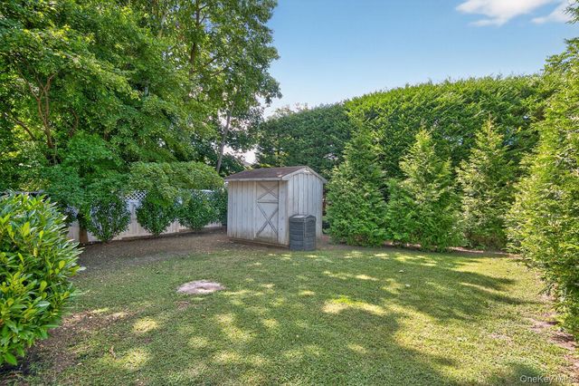 87 8th Avenue, Huntington Station, NY 11746