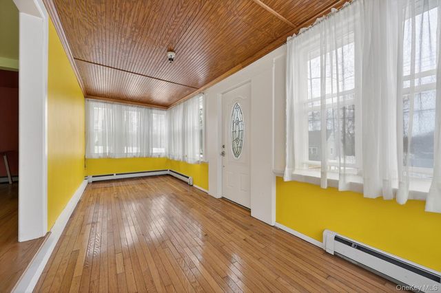 87 8th Avenue, Huntington Station, NY 11746