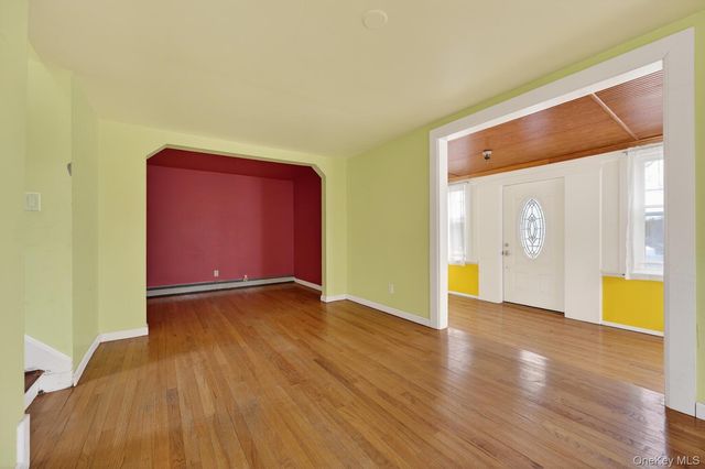 87 8th Avenue, Huntington Station, NY 11746