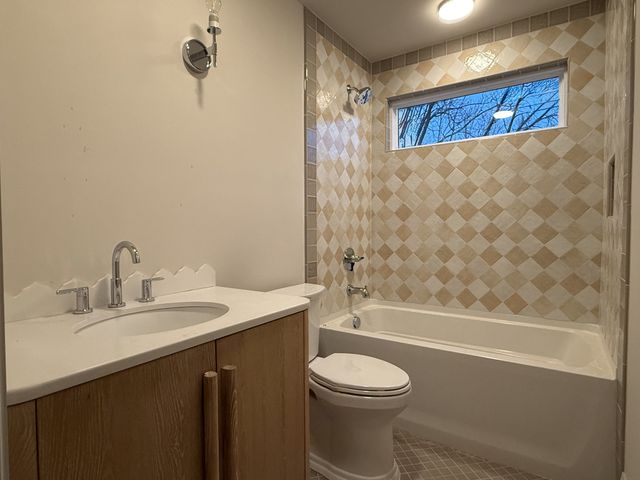 1313 Riverside Dr, Nashville, TN 37206