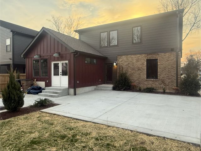 1313 Riverside Dr, Nashville, TN 37206