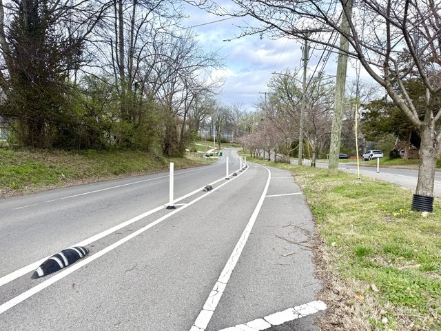 1313 Riverside Dr, Nashville, TN 37206