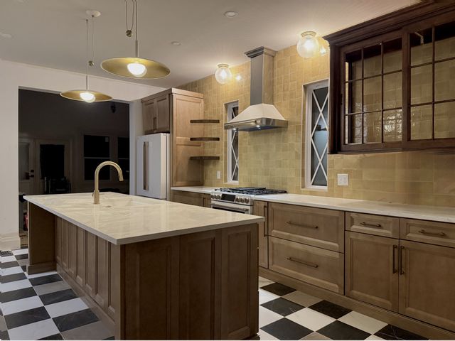 1313 Riverside Dr, Nashville, TN 37206