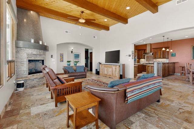 192 Camino Rayo Del Sol, Corrales, NM 87048