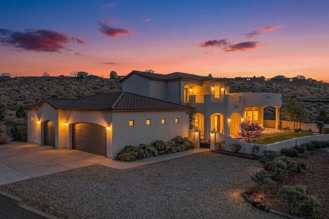 192 Camino Rayo Del Sol, Corrales, NM 87048