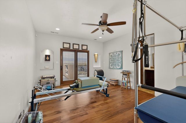 192 Camino Rayo Del Sol, Corrales, NM 87048