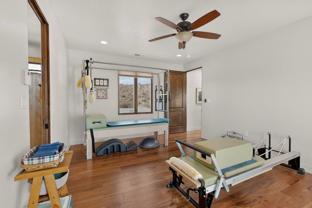 192 Camino Rayo Del Sol, Corrales, NM 87048