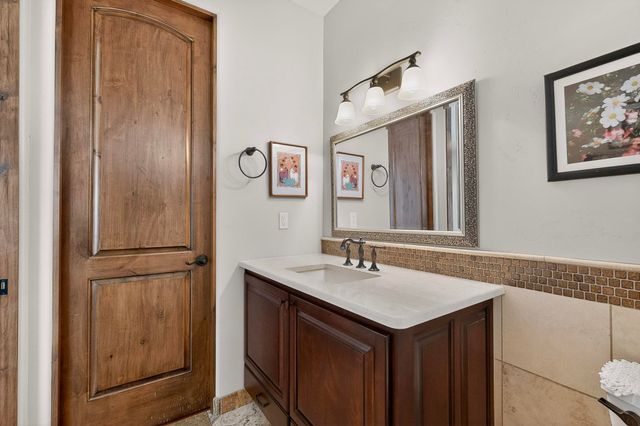 192 Camino Rayo Del Sol, Corrales, NM 87048