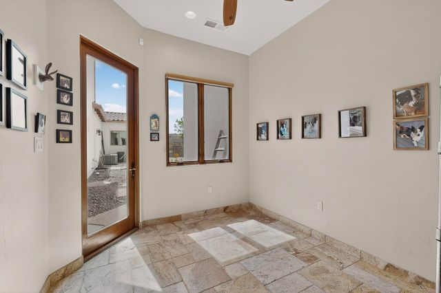 192 Camino Rayo Del Sol, Corrales, NM 87048