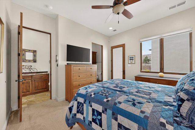 192 Camino Rayo Del Sol, Corrales, NM 87048