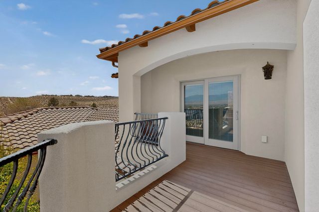 192 Camino Rayo Del Sol, Corrales, NM 87048