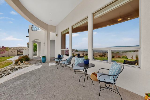 192 Camino Rayo Del Sol, Corrales, NM 87048