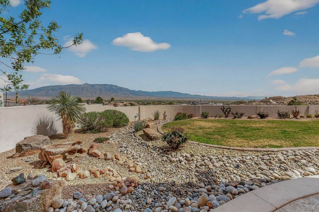 192 Camino Rayo Del Sol, Corrales, NM 87048