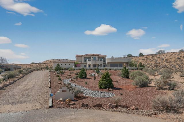 192 Camino Rayo Del Sol, Corrales, NM 87048