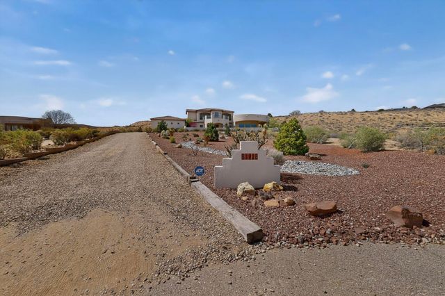 192 Camino Rayo Del Sol, Corrales, NM 87048