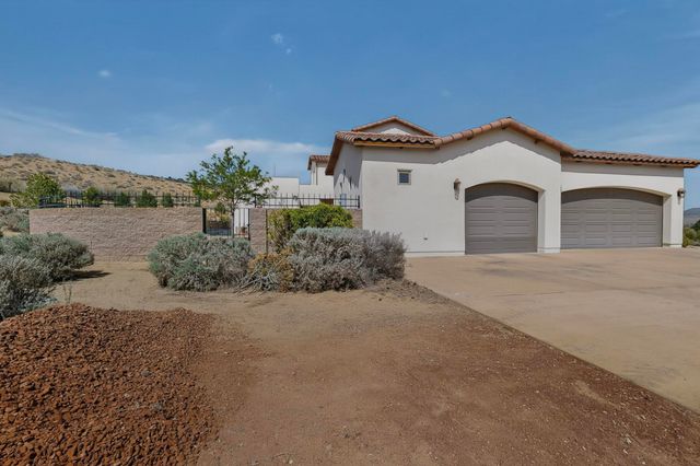 192 Camino Rayo Del Sol, Corrales, NM 87048