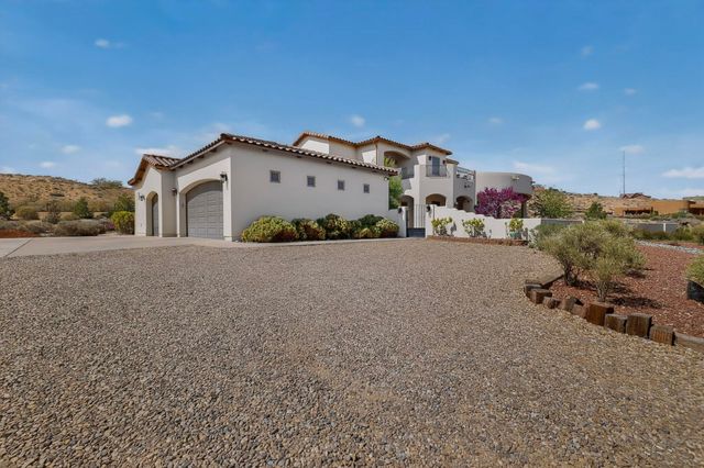 192 Camino Rayo Del Sol, Corrales, NM 87048