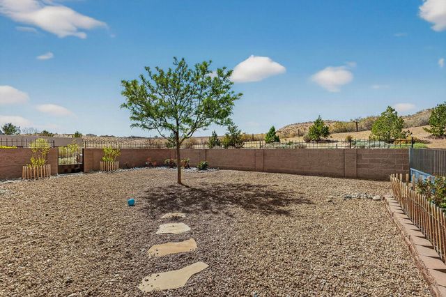 192 Camino Rayo Del Sol, Corrales, NM 87048