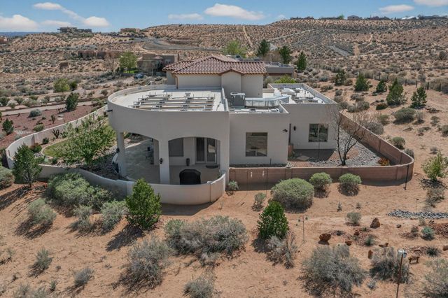 192 Camino Rayo Del Sol, Corrales, NM 87048