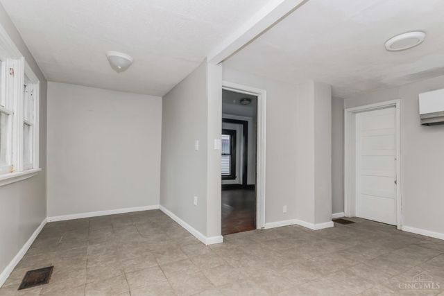 1249 Everett Drive, Dayton, OH 45402