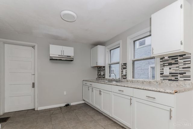 1249 Everett Drive, Dayton, OH 45402