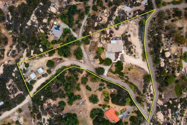 21245 OLD OAK RD, Alpine, CA 91901