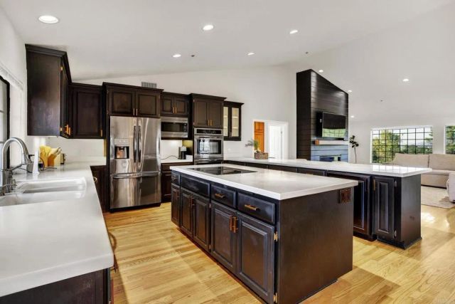 21245 OLD OAK RD, Alpine, CA 91901