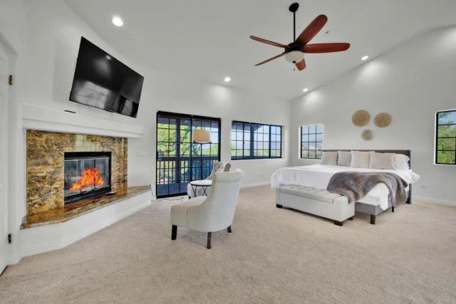 21245 OLD OAK RD, Alpine, CA 91901