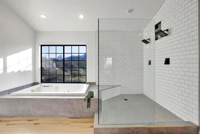 21245 OLD OAK RD, Alpine, CA 91901