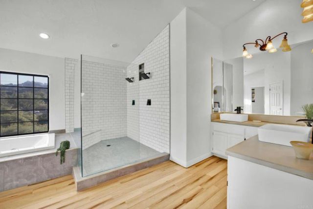 21245 OLD OAK RD, Alpine, CA 91901