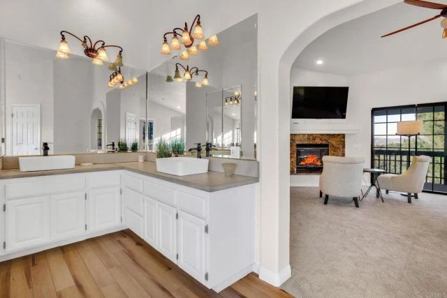 21245 OLD OAK RD, Alpine, CA 91901