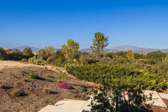 21245 OLD OAK RD, Alpine, CA 91901