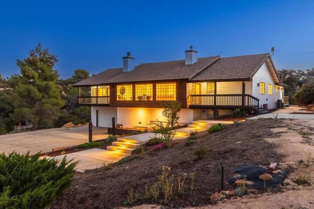 21245 OLD OAK RD, Alpine, CA 91901