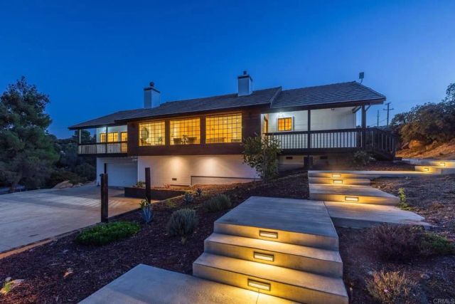 21245 OLD OAK RD, Alpine, CA 91901