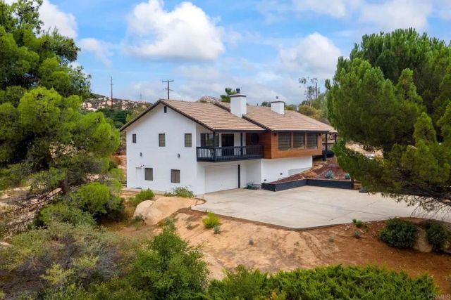 21245 OLD OAK RD, Alpine, CA 91901