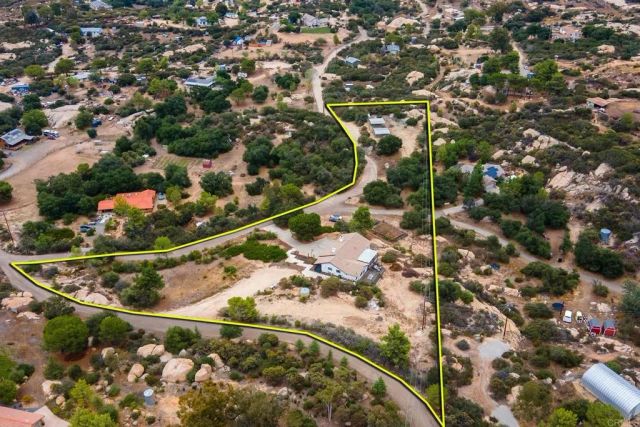 21245 OLD OAK RD, Alpine, CA 91901