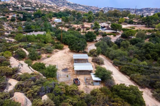 21245 OLD OAK RD, Alpine, CA 91901